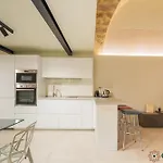 Konukevi Zema By Apulia 3*