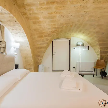 Zema By Apulia Affittacamere 3*